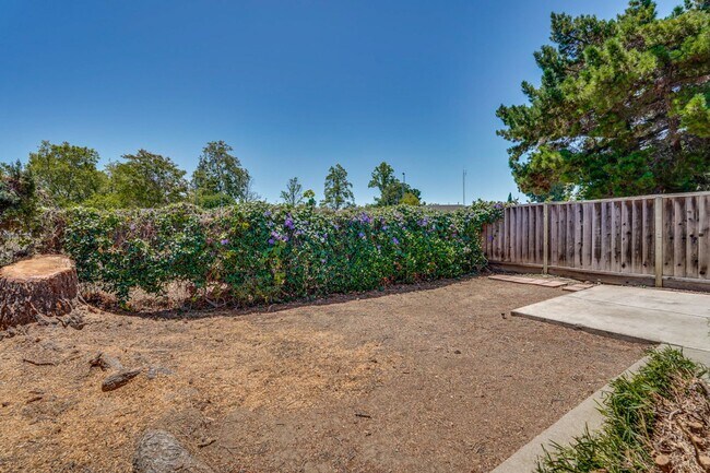 Building Photo - 3484-3486 Angelina Dr