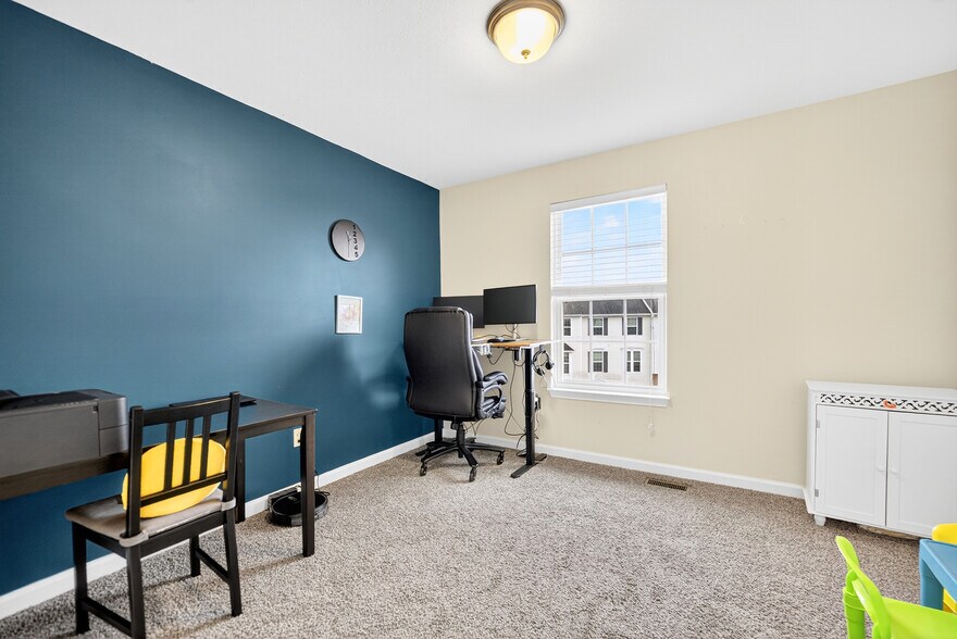 Building Photo - 380 Sunrise Dr