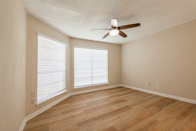 Building Photo - 1262 Rock Canyon Dr