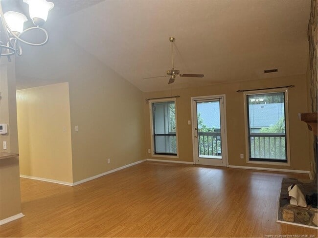 Building Photo - 1862 Tryon Dr
