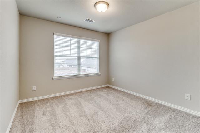 Building Photo - 3740 Paradise Way