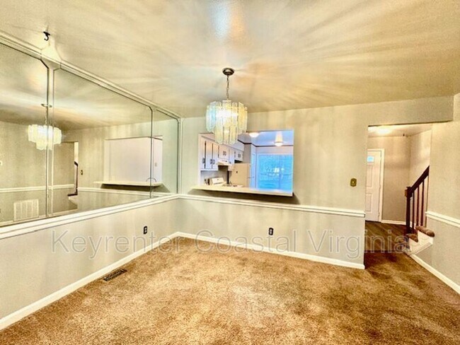Building Photo - 5 Melborne Pl