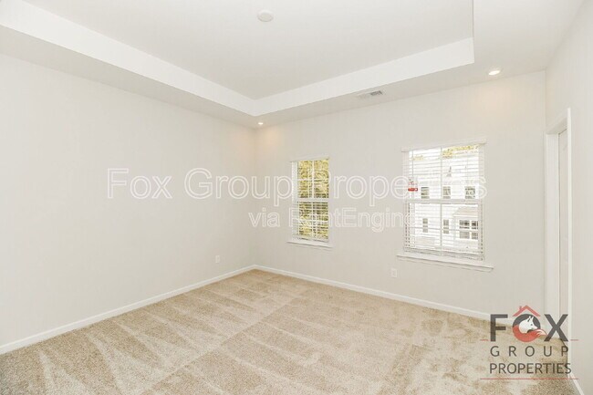 Building Photo - 7109 Brookview Ln