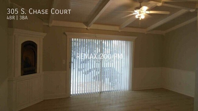 Building Photo - 305 S Chase Ct