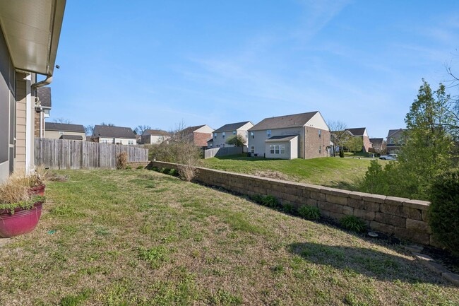 Building Photo - Charming and move-in ready 3-bedroom, 2.5-bath home
