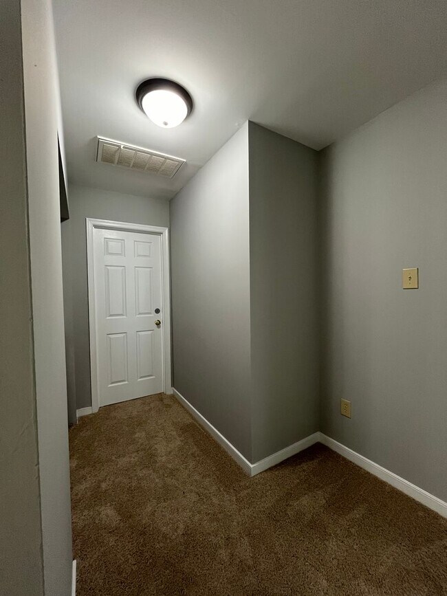 Building Photo - Two-Story Colonial in Henrico