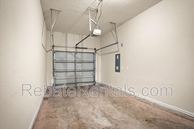Building Photo - 7032 Deer Lodge Cir