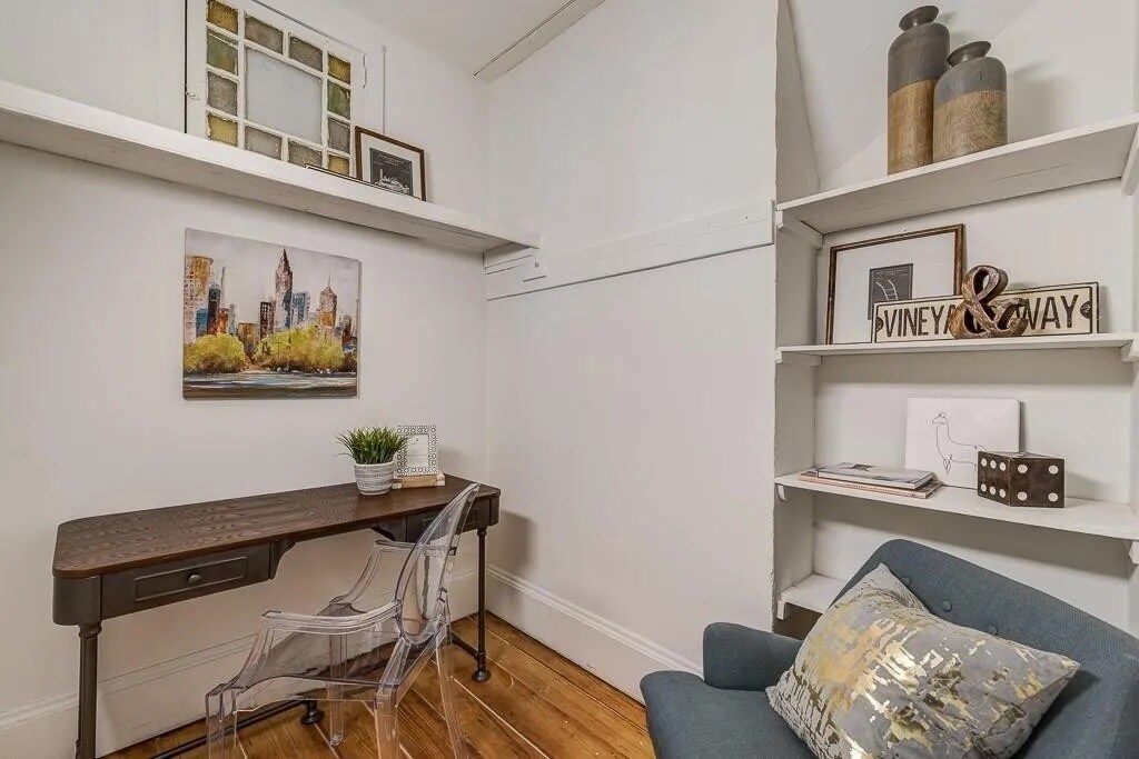 office/closet - 130 Sutton St