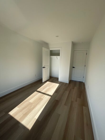 Building Photo - 44 Beverly Hills Dr