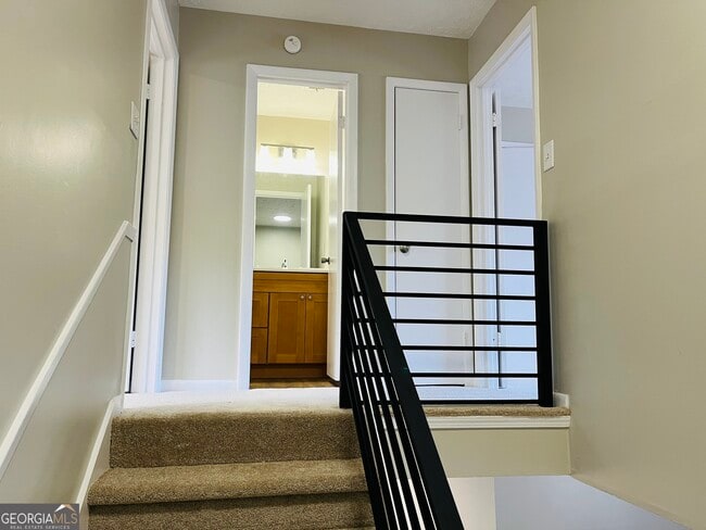 Building Photo - 513 Toombs St