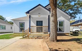 Building Photo - 427 Jannie St