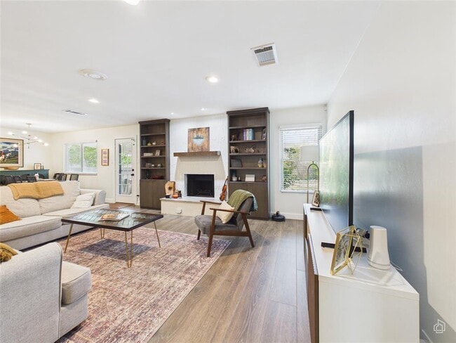 Building Photo - 12600 Esplanade St