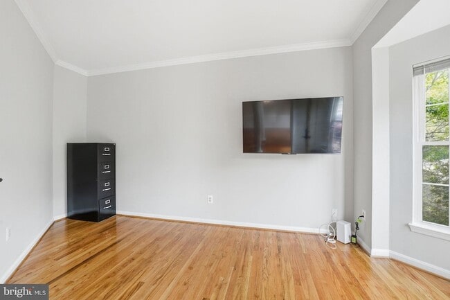 Building Photo - 6355 Willowfield Way