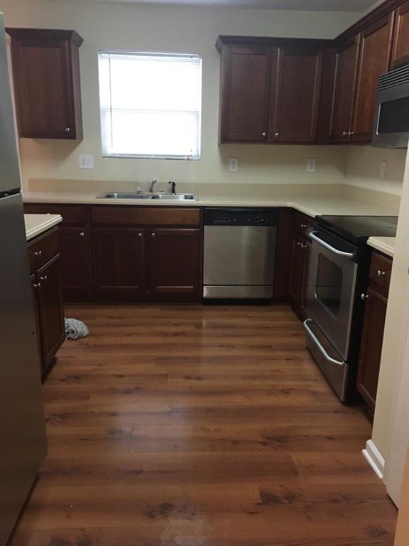 Building Photo - 135 Fern Crest Dr