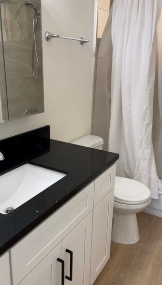 Building Photo - 5430 Corteen Pl