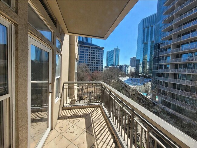 Building Photo - 3334 Peachtree Rd NE