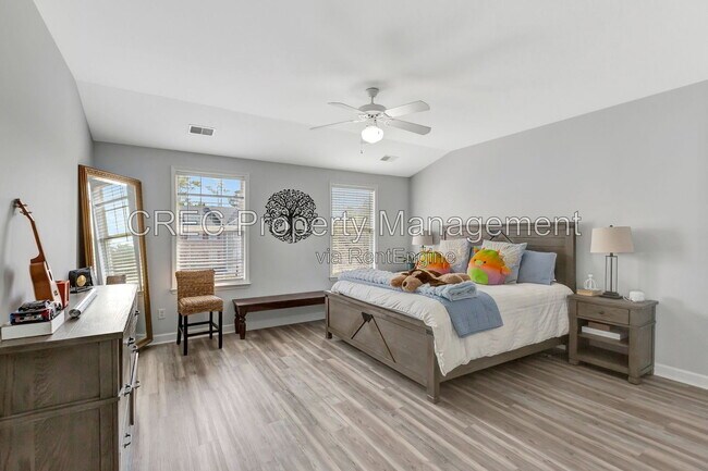Building Photo - 147 Palm Cove Way