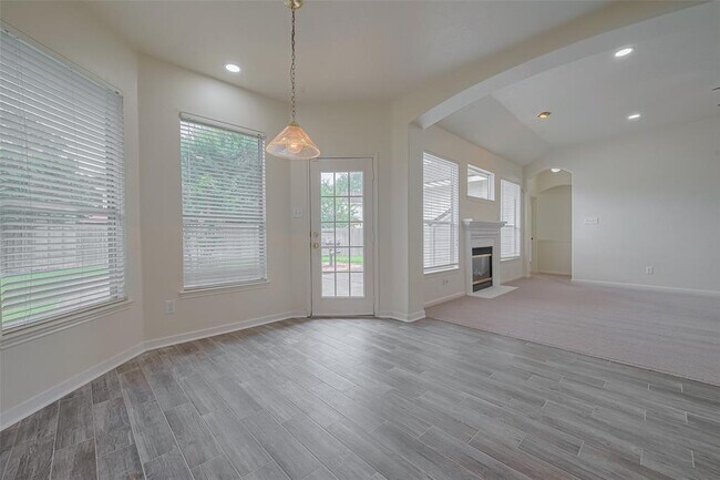 Building Photo - 17215 Stratford Green Dr