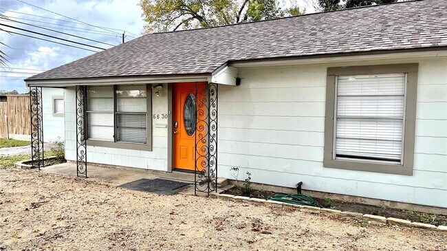 Building Photo - 6630 Rolla St