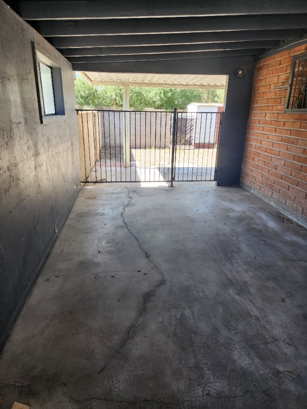 Building Photo - 1635 N Arcadia Ave