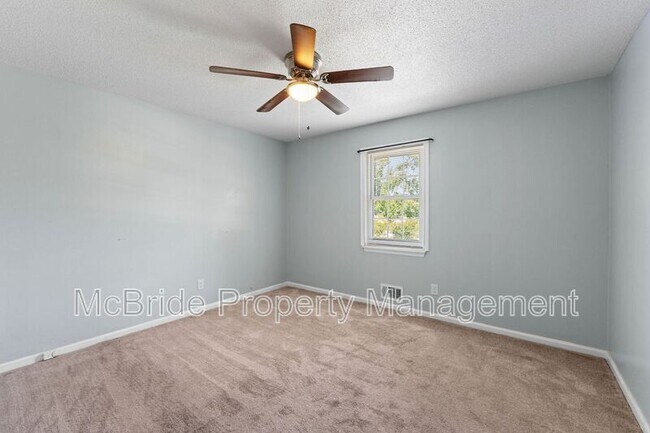 Building Photo - 293 Twin Pines Dr