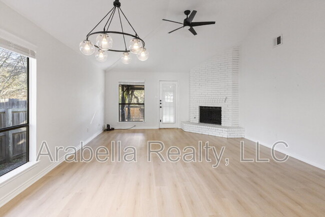 Building Photo - 8554 Timber Lodge