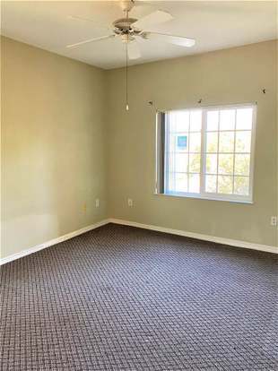 Building Photo - 625 Fairway Dr
