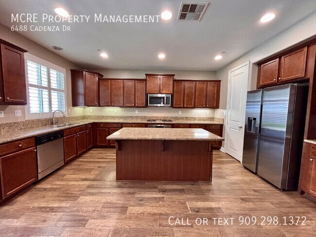Building Photo - 6488 Cadenza Dr