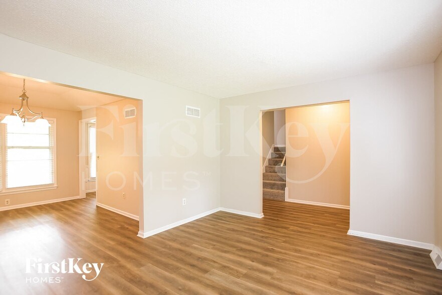 Building Photo - 1108 NE 97th St