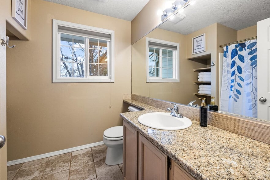 Building Photo - 7838 W Holt Ct