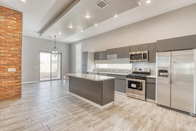 Building Photo - 409 Beech Tree Dr