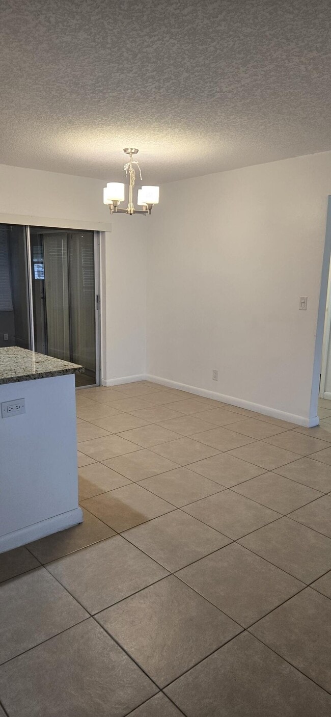 Building Photo - 114 Leisureville Blvd