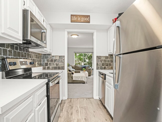 Building Photo - 1611 Washington Blvd