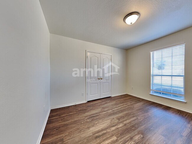 Building Photo - 824 Wilderness Pass