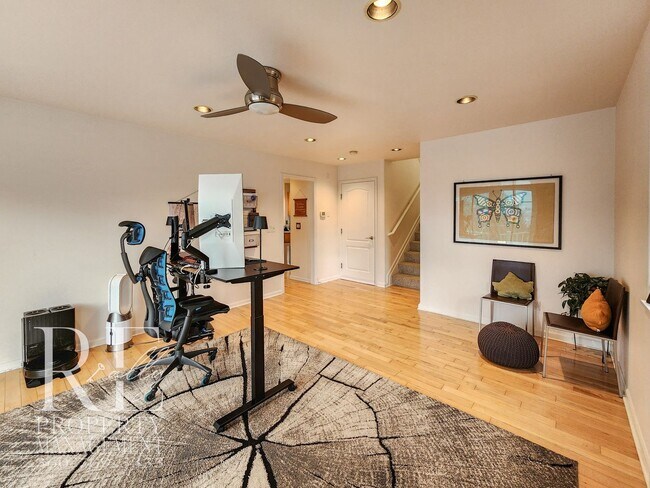 Building Photo - Light-Filled View Home with Vaulted Ceilings & Warm Wood Finishes