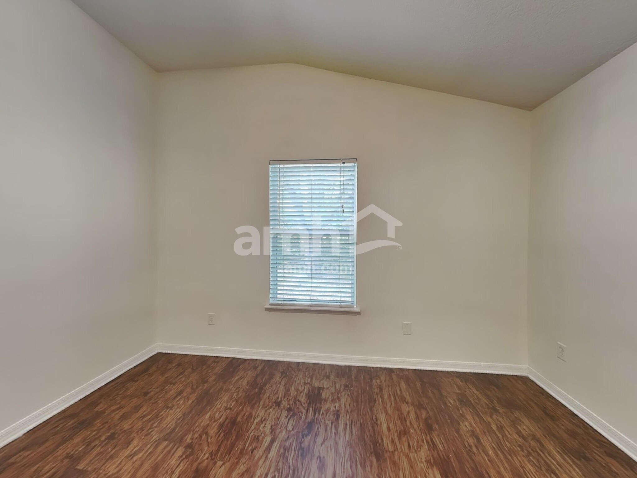 Building Photo - 13895 Devan Lee Dr N