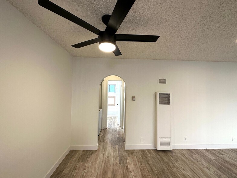 Building Photo - 3419 Keystone Av