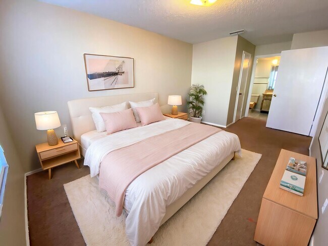 Building Photo - 4148 Pershing Pointe Pl