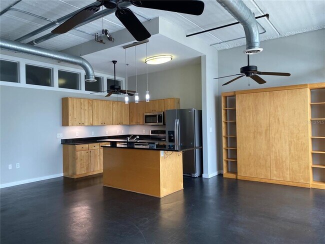 Building Photo - 175 2nd St S