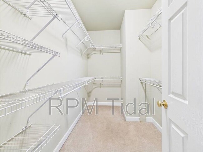 Building Photo - 4905 Burnley Dr