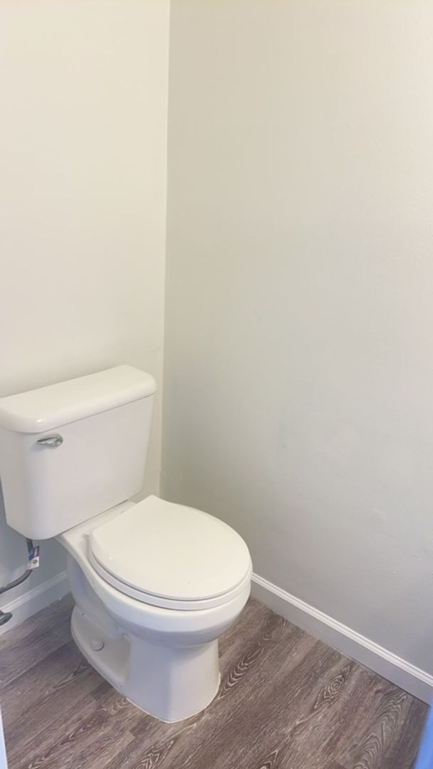 Building Photo - Coming Soon! Three Bedroom Townhome!!