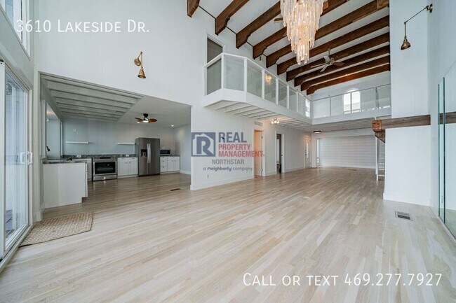 Building Photo - 3610 Lakeside Dr