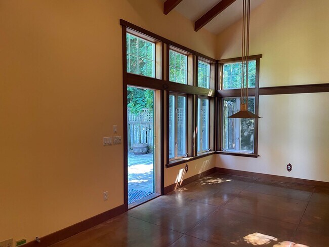 Building Photo - Langley Craftsman in Park-Like Setting and One Small Pet Allowed