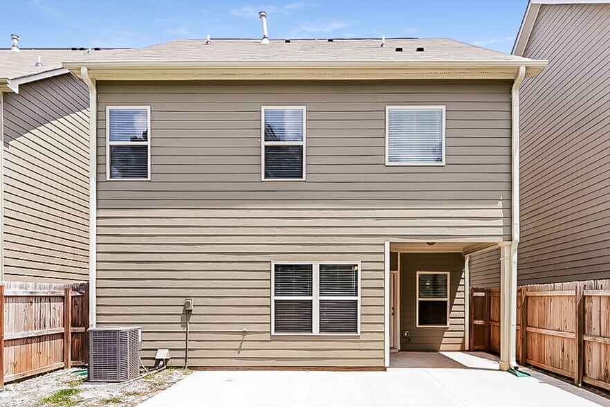 Building Photo - 147 Preserve Dr