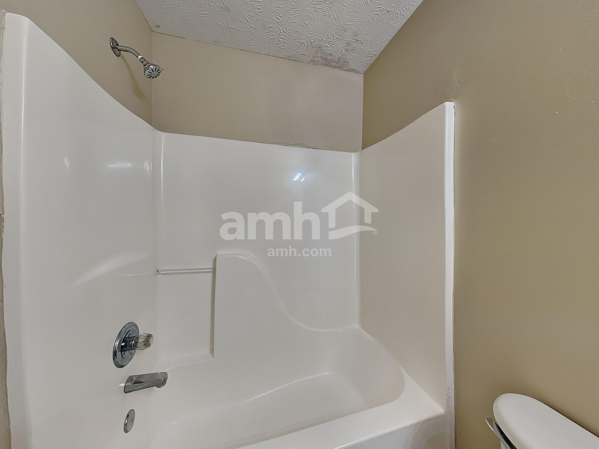 Building Photo - 1428 Westview Dr