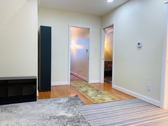 Building Photo - 20 Reichold Rd