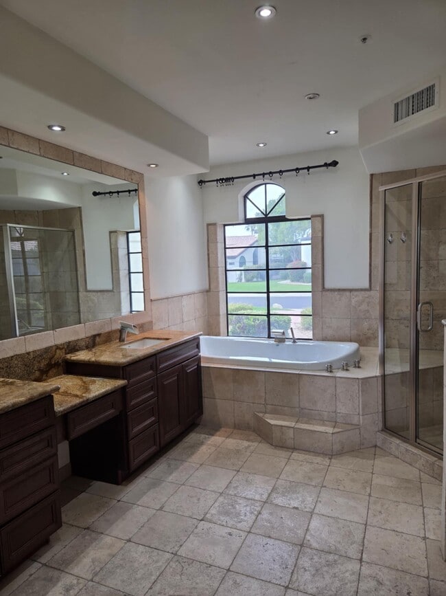 Building Photo - 8157 E Cortez Dr