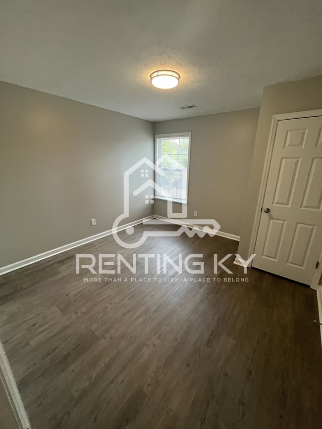 Building Photo - Updated 2-Bed, 1.5-Bath Townhome with a Ga...