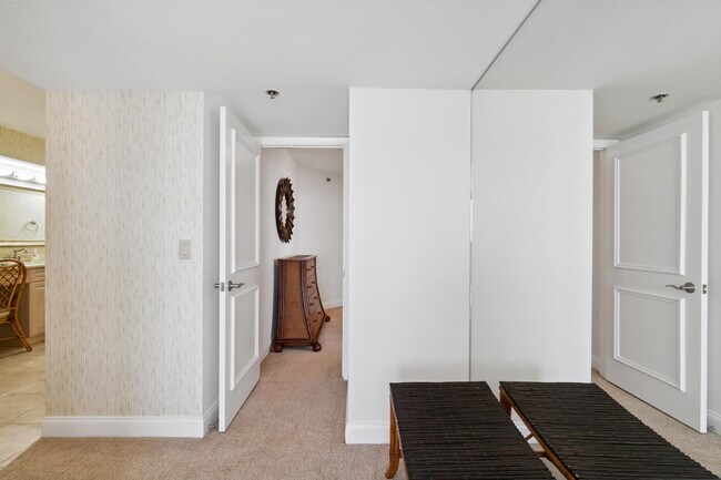 Building Photo - 2565 S Ocean Blvd
