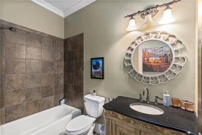 Building Photo - 2125 Cooper Lake Dr SE